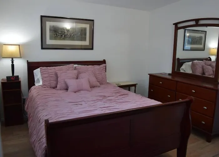 Modernized Red Brick Beauty Apartment Tucson