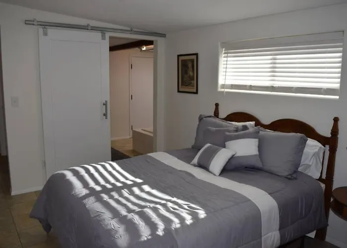 Apartment Modernized Red Brick Beauty Tucson